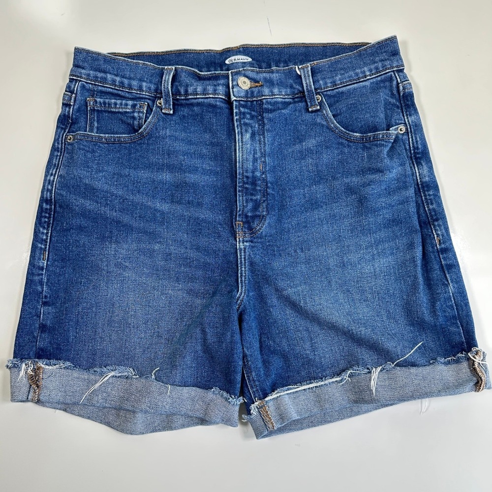 Old Navy Womens High Waisted Denim Shorts Medium Wash Raw Hem Cuffed Size 12 - Picture 6 of 13